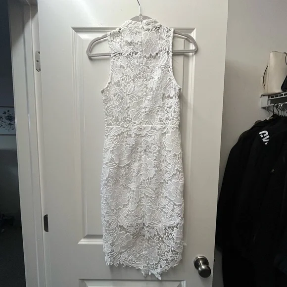 ASTR The Label Floral Dress - Picture 2 of 7